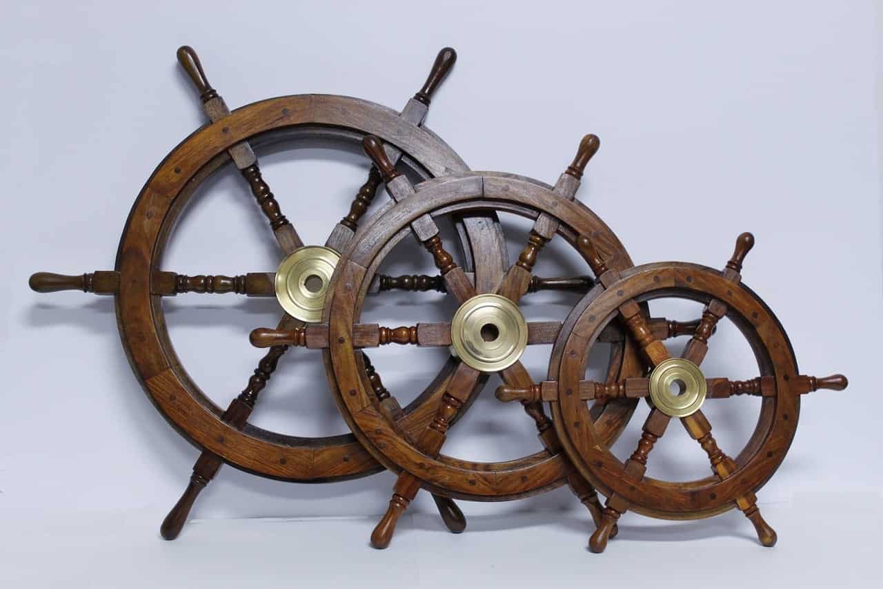 Benzara Bilbao Ship Wheel, Awe-Inspiring Grand Nautical Decor : :  Home
